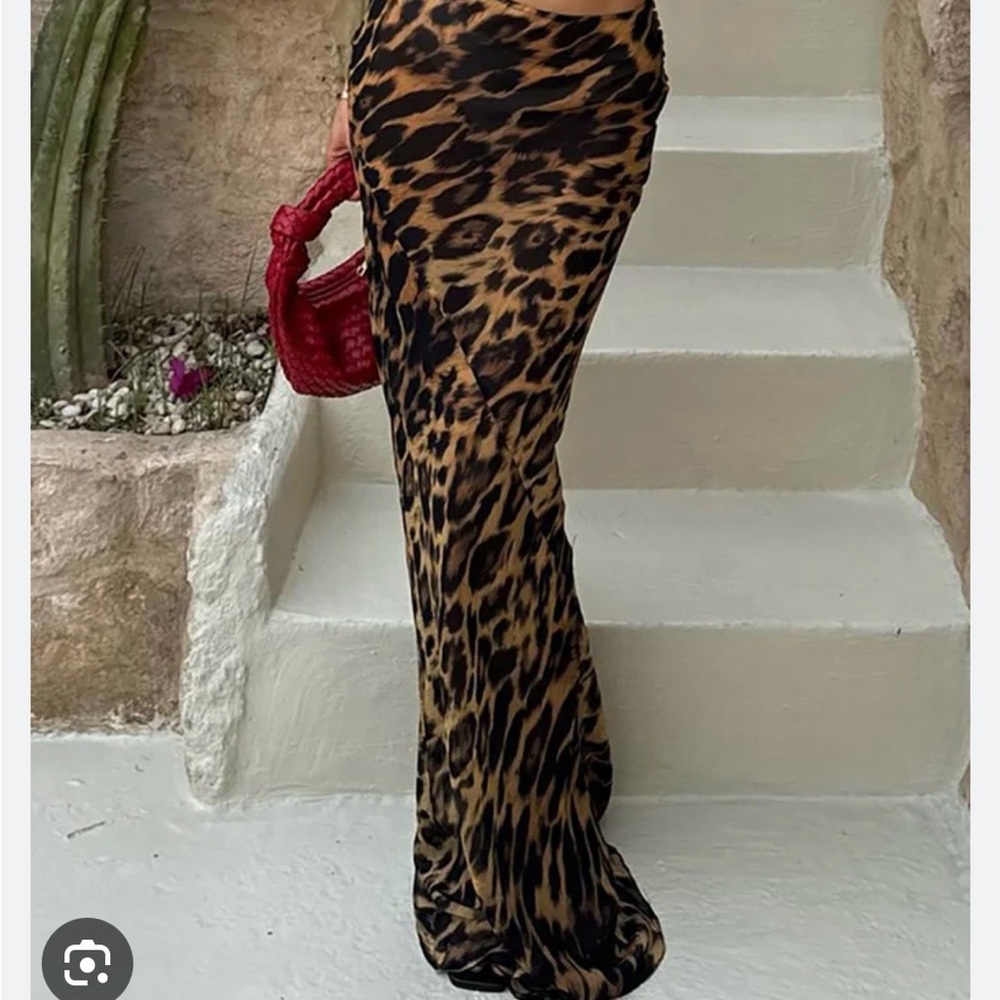Elegant Leopard Print Maxi Skirt